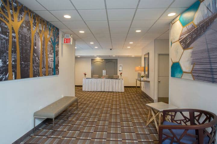 Ballroom/Hall 31 of 45