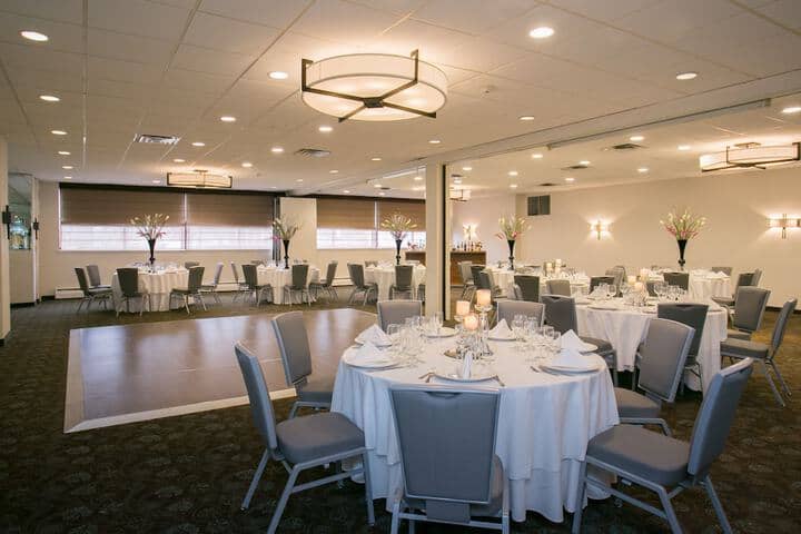 Ballroom/Hall 33 of 45