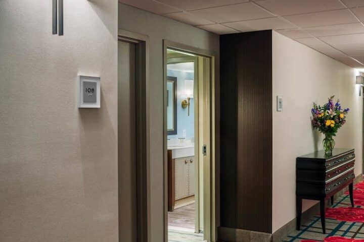 Room 6 of 45